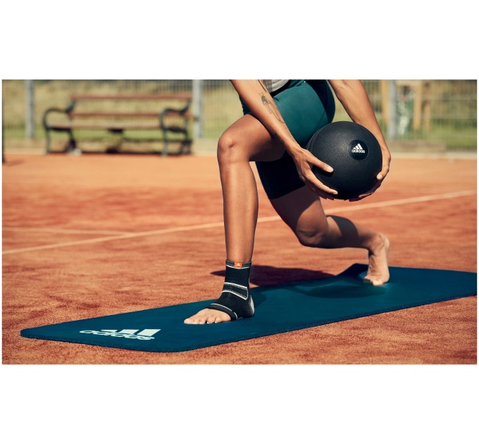 Фіксатор щиколотки Adidas Ankle Support